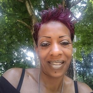 Meet your Posher, Lonnette